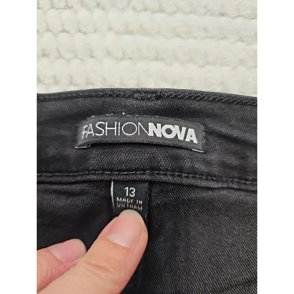 Fashion Nova Jeans Juniors Size 13 Black Bell Bottom Flare Leg High Rise - Picture 6 of 9